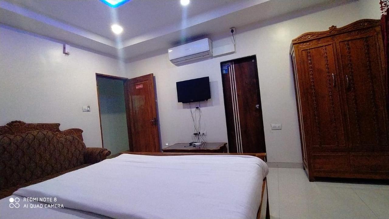 Hotel Shalimar Executive, Uran Islampur Peth  Bagian luar foto