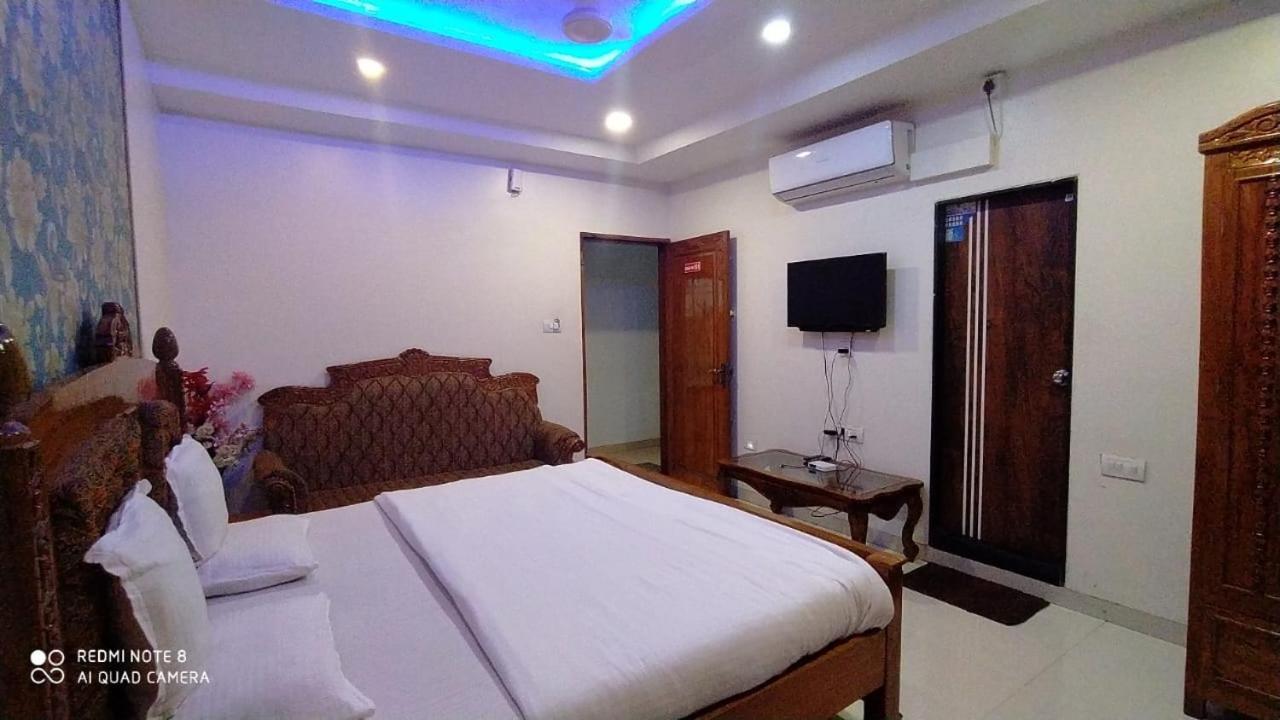 Hotel Shalimar Executive, Uran Islampur Peth  Bagian luar foto